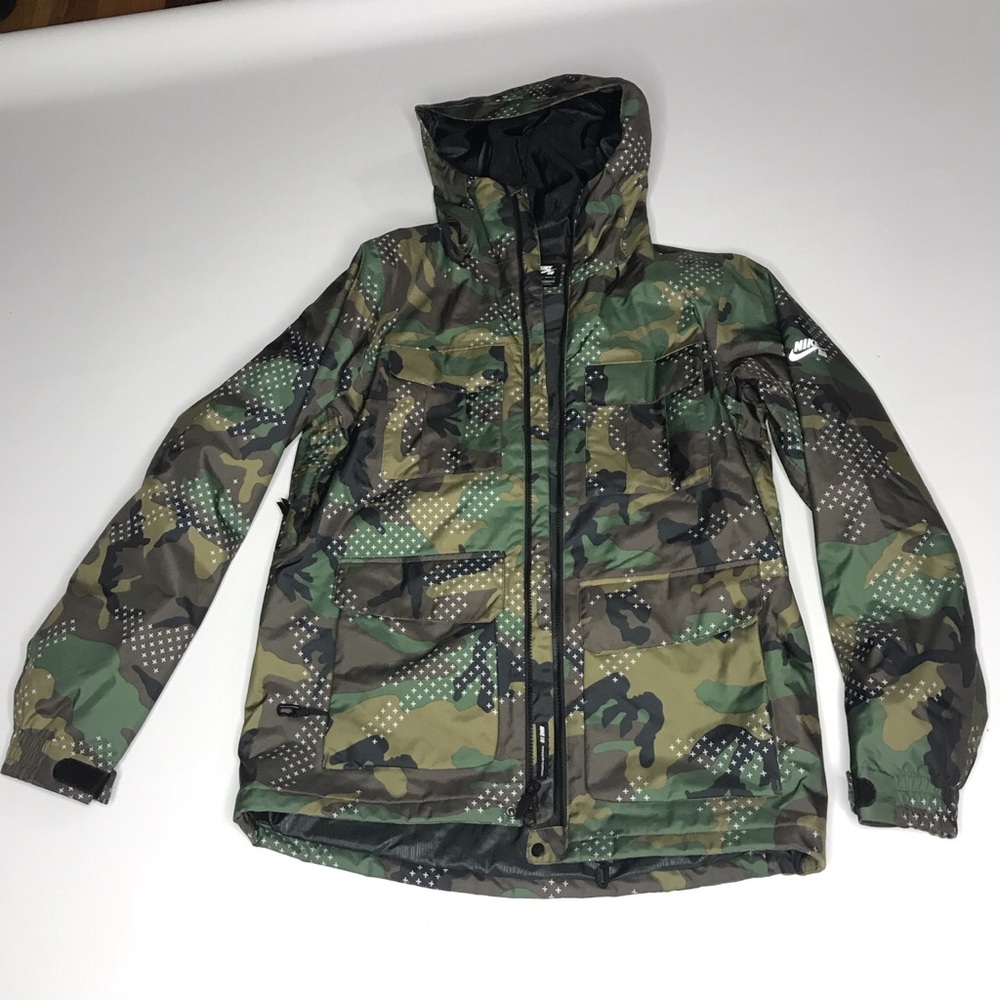 Nike Sb camo ski snowboard jacket